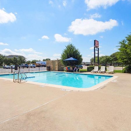 Econo Lodge Airport I-35 North Farmers Branch Dış mekan fotoğraf